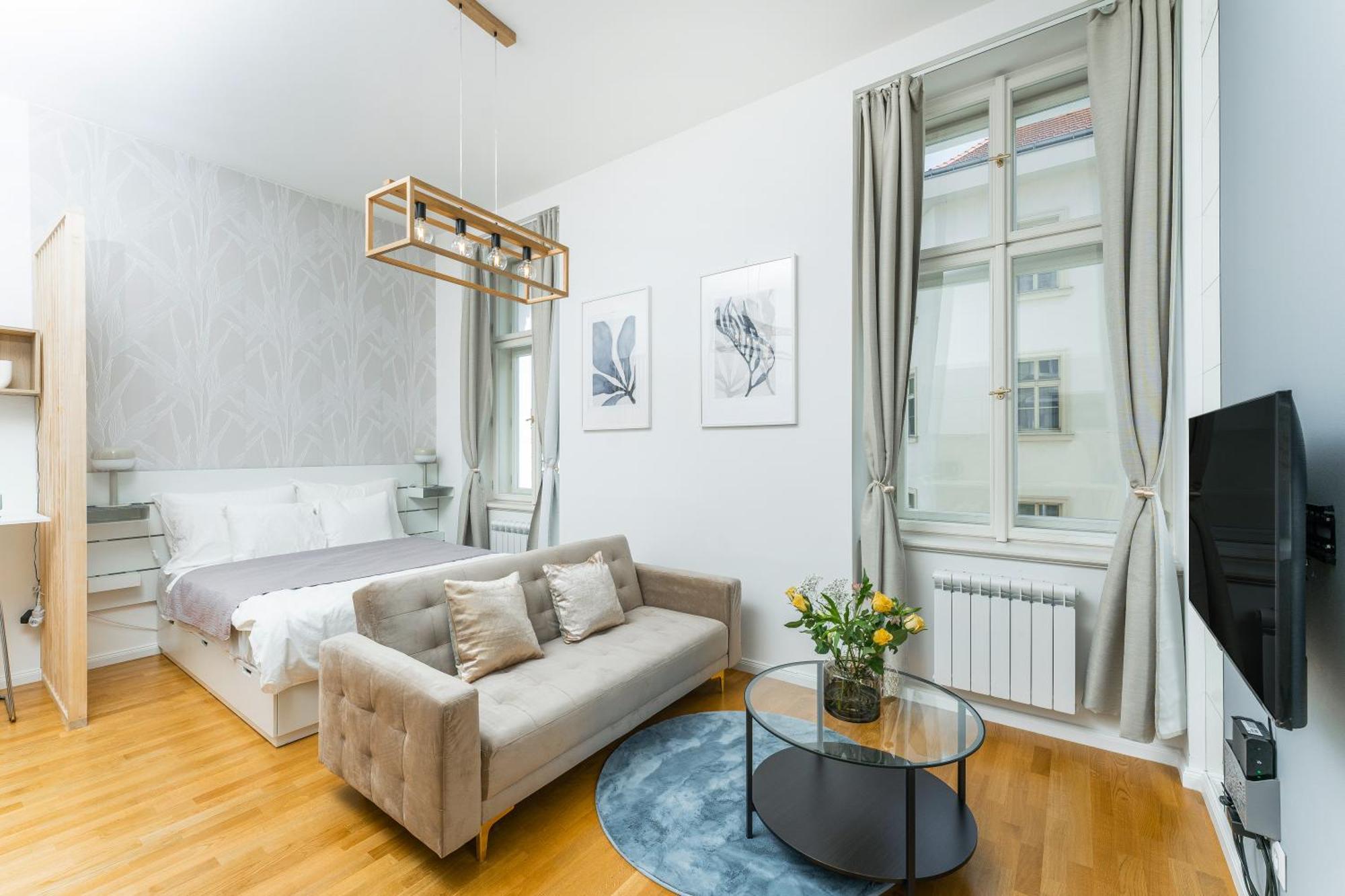 Anytime Holiday- Muzeum Apartments Praha Bagian luar foto
